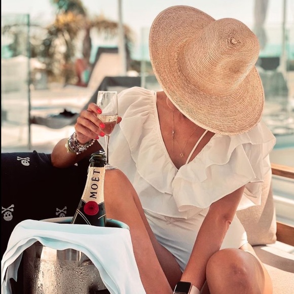 Zara LARGE RUFFLE SWIMSUIT - Picture 5 of 9